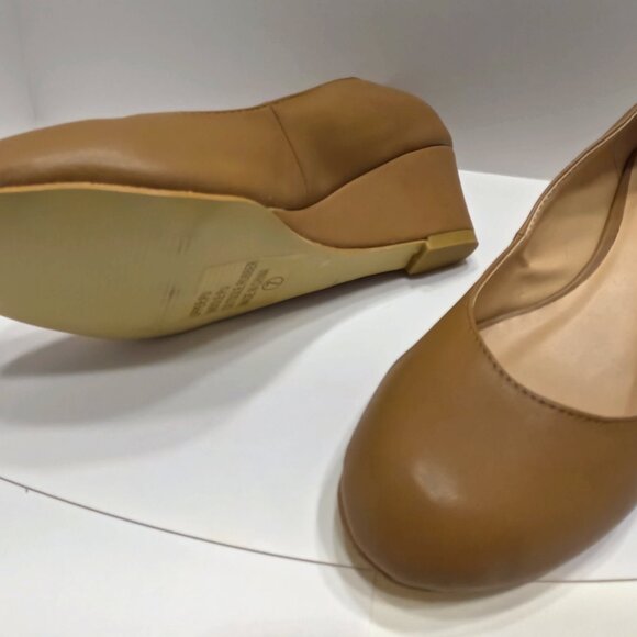 JOURNEE COLLECTION WEDGE HEEL WOMEN SHOE SIZE 7 TAN COLOR - Picture 2 of 4